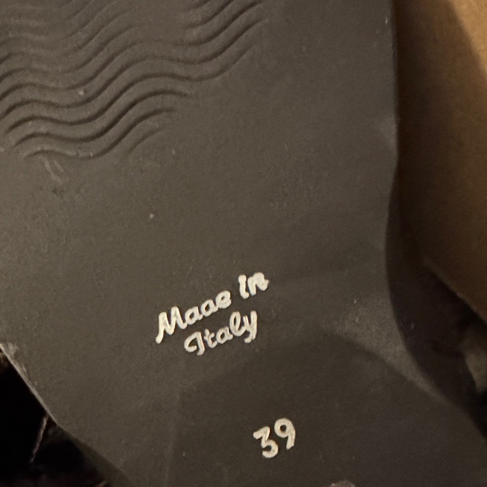 Maae of Italy. New. I had them cut for widecalfs. Black Floral Embroidered Boot - Picture 3 of 4